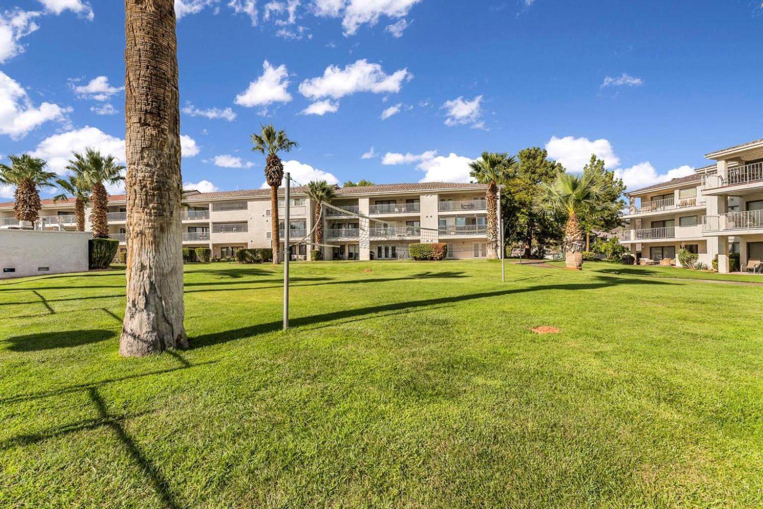 Modern Resort Condo - Pools, Courts & Scenic Views Сент-Джордж Екстер'єр фото